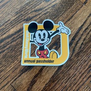 Disney Annual Passholder Mickey Mouse magnet NEW